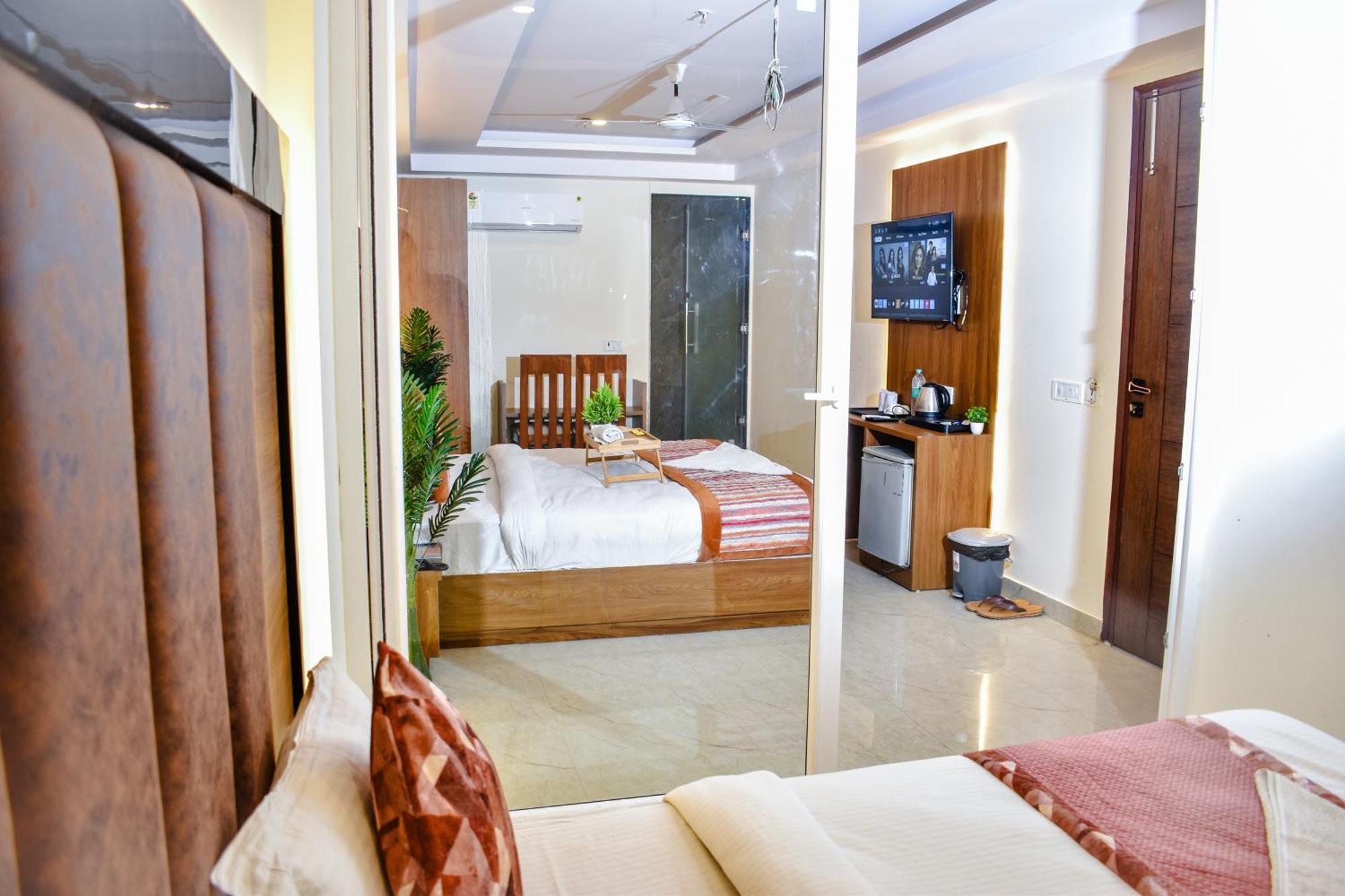 Hotel Yash Palace New Delhi Exteriör bild