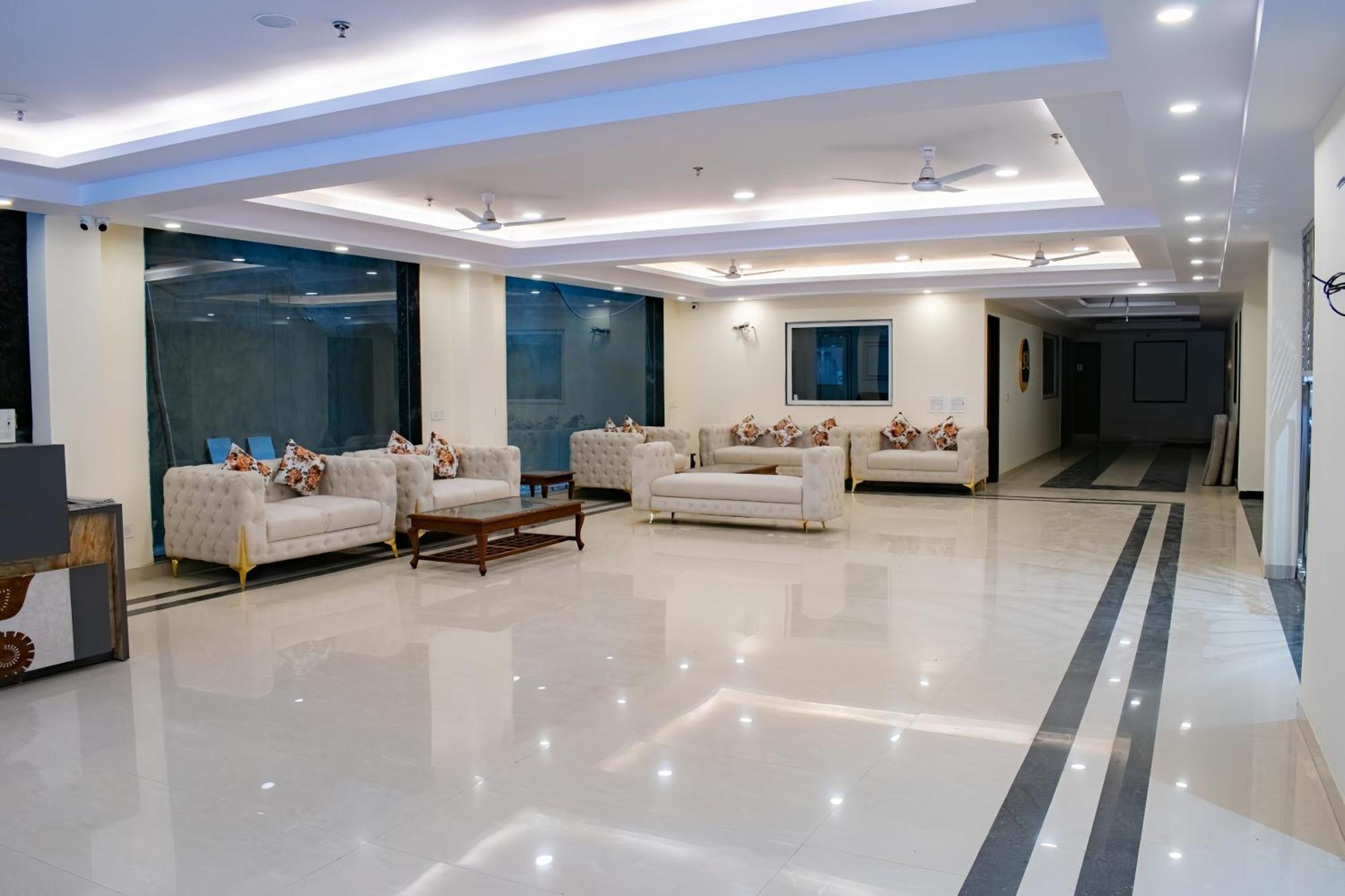 Hotel Yash Palace New Delhi Exteriör bild
